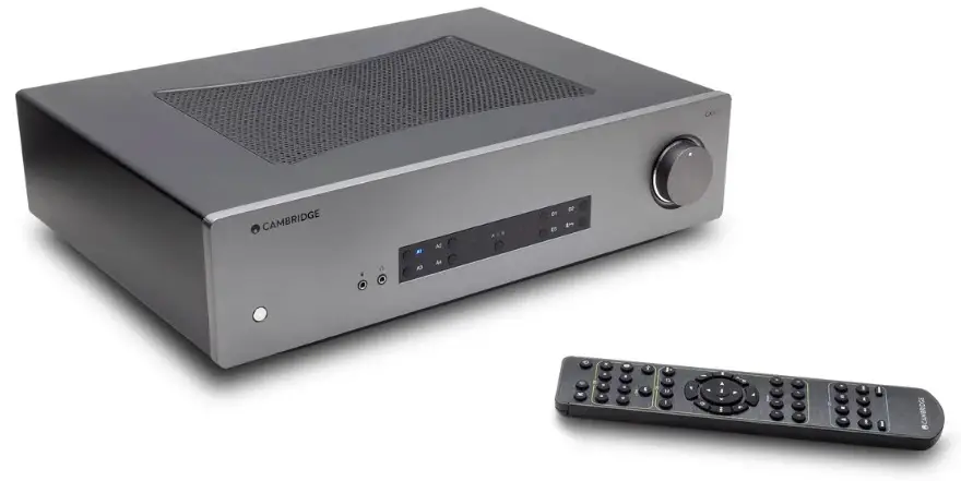 Cambridge-Audio-CXA61-vs-audiolab 6000a